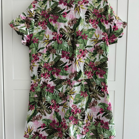 Flowery Victoria’s Secret Romper - size large & brand new - Picture 4 of 4